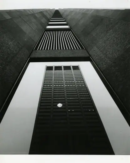 Photo 6: Detail · en:Credit Lyonnais Building (a.k.a
