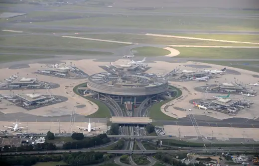 Photo 6: Context · Terminal 1 at Paris Roissy airport