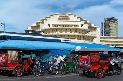 Photo 2: Exterior · Central Market in Phnom Penh
