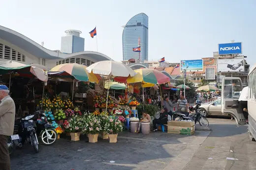 Photo 3: Exterior · Le marché à Phnom_Penh Cambodge