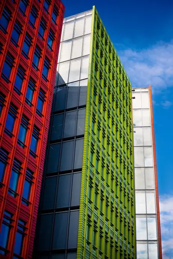 Photo 2: Exterior