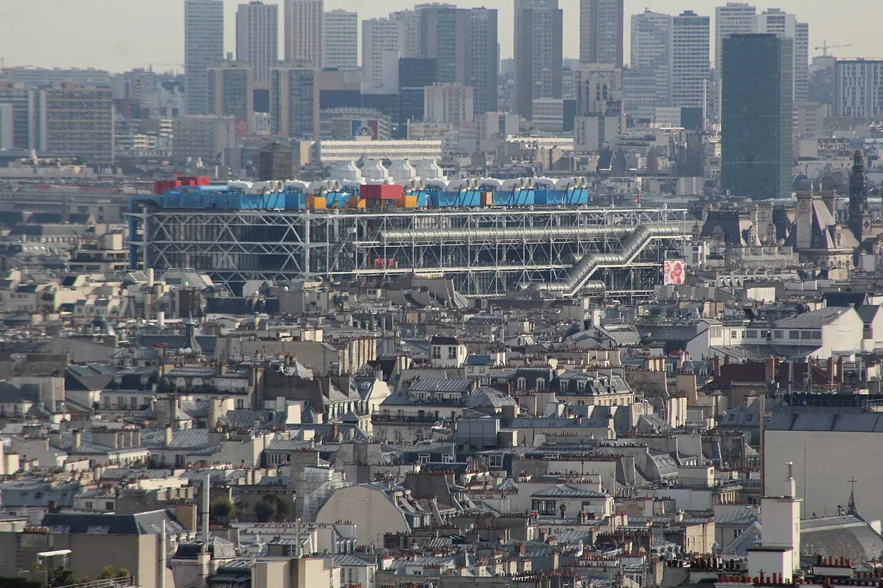 Centre Pompidou: Exterior · Vue de Paris depuis la basilique du Sacré-Cœur de Montmartre, Paris