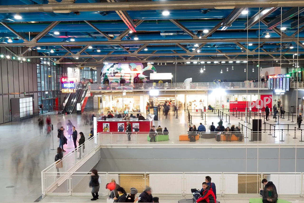 Centre Pompidou: Interior · DSC03028