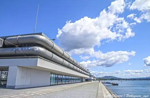 Photo 2: Exterior