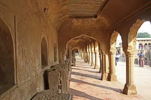 Photo 7: Interior