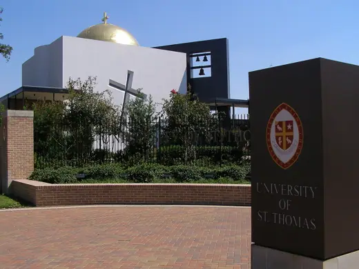 Photo 3: Exterior