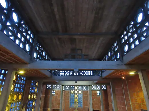 Photo 6: Interior