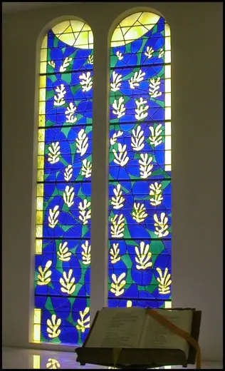 Photo 5: Detail · Matisse, windows in Chapelle du Rosaire (Vence)