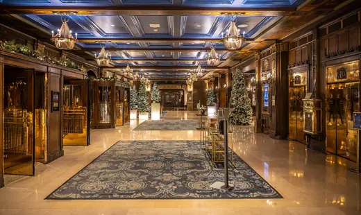 Photo 4: Interior · Lobby of the Frontenac Hotel, Quebec ville, downtown