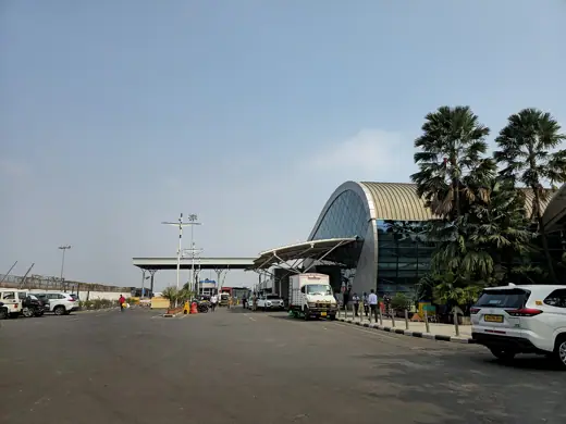 Photo 4: Exterior · Mumbai Airport