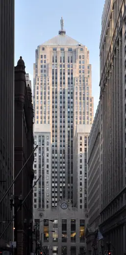 Photo 2: Exterior · Chicago Board of Trade Building in Chicago, Illinois, USA