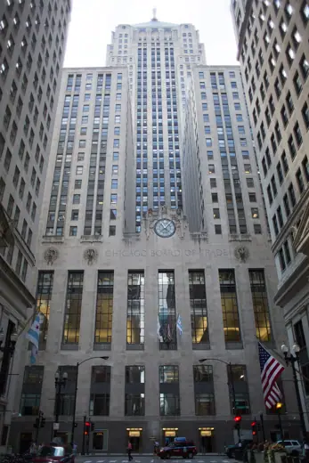 Photo 4: Exterior · Chicago Board of Trade 2015-100