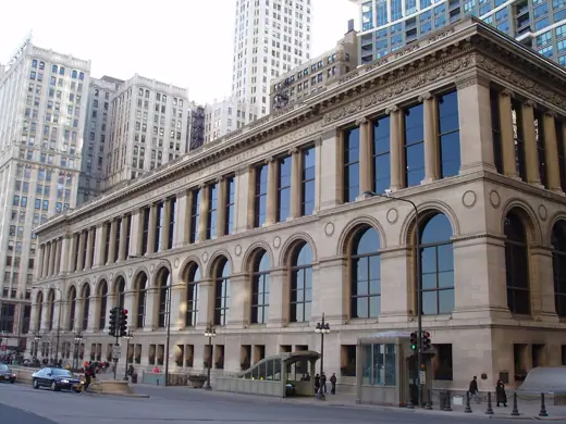 Photo 1: Exterior