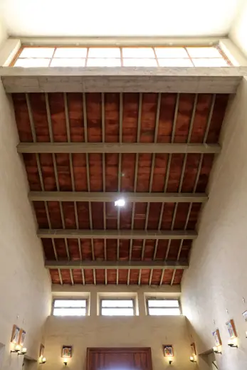 Photo 2: Interior