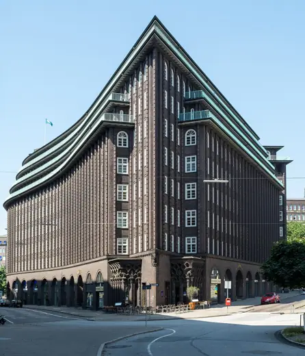 Photo 3: Exterior · Chilehaus office building in Hamburg