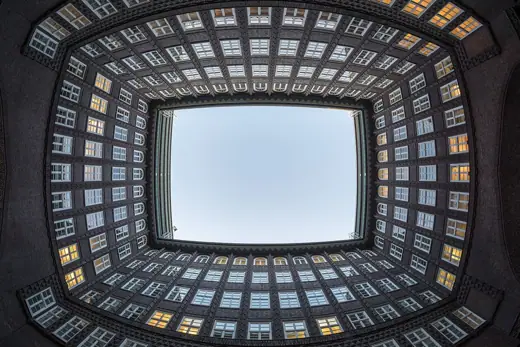 Photo 5: Interior · Courtyard of Chilehaus office building in Hamburg