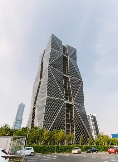 Photo 3: Exterior