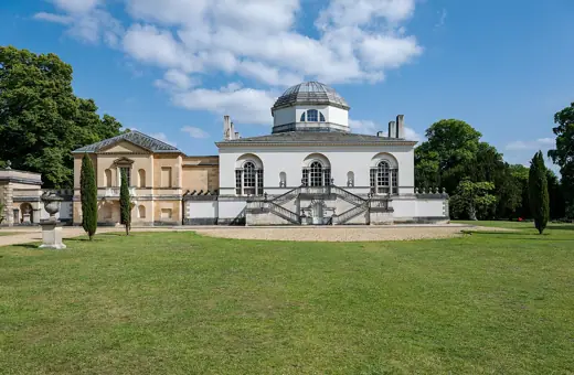 Photo 2: Exterior · London: CHISWICK HOUSE Hounslow