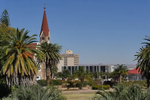 Photo 6: Context · In der Nähe des Parliament Gardens befindet sich die sehenswerte Christuskirche