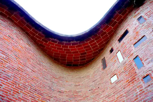 Photo 4: Exterior · Parroquia del Cristo Obrero, Atlántida, Uruguay