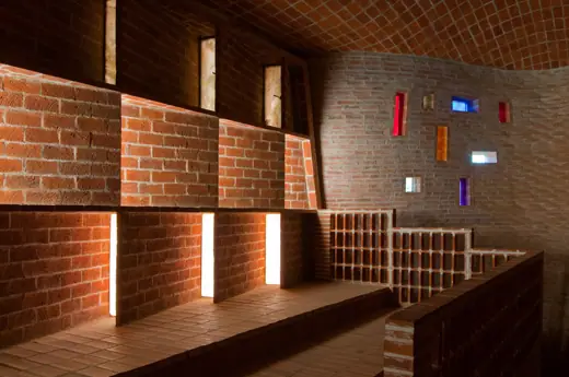 Photo 6: Interior · This is a photo of a Uruguayan monument identified by the ID