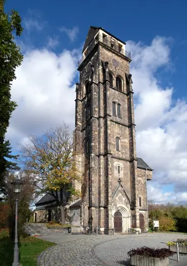Photo 2: Exterior