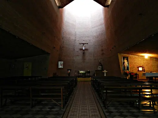 Photo 6: Interior · This is a photo of a Uruguayan monument identified by the ID