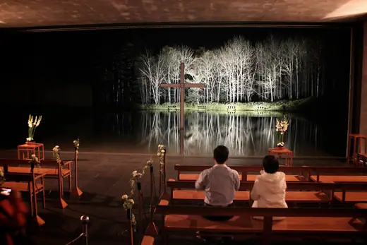 Photo 5: Interior