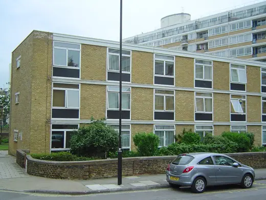 Photo 3: Context · Churchill Gardens, Pimlico, London, Foto 2008