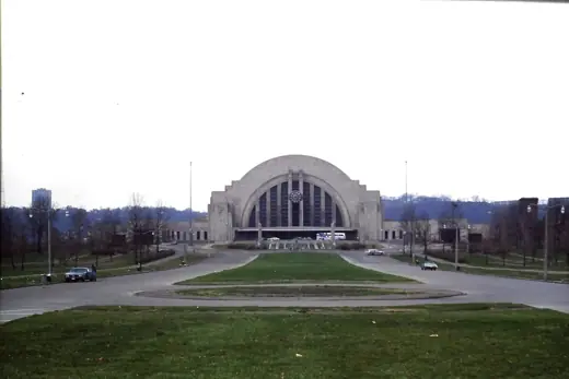 Photo 2: Exterior