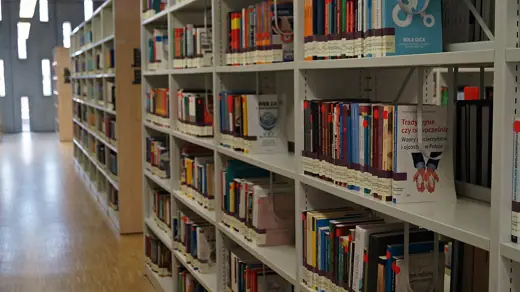 Photo 5: Interior · Centrum Informacji Naukowej i Biblioteka Akademicka - wnętrze
