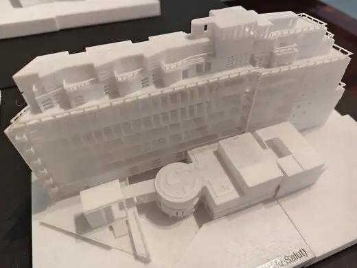 Photo 4: Model