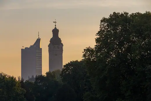 Photo 5: Interior · City-Skyscaper and Neues Rathaus (new townhall) in Leipzig at sunrise