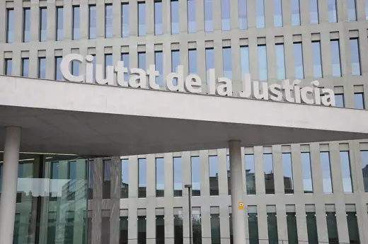 Photo 2: Exterior · Ciutat de la Justícia