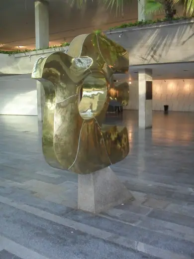 Photo 6: Interior