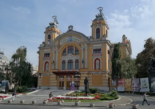 Photo 2: Exterior