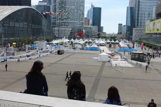Photo 2: Exterior · Grande Arche @ La Défense @ Paris