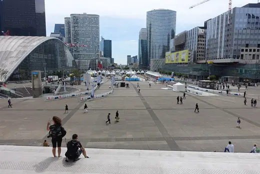Photo 3: Exterior · Grande Arche @ La Défense @ Paris