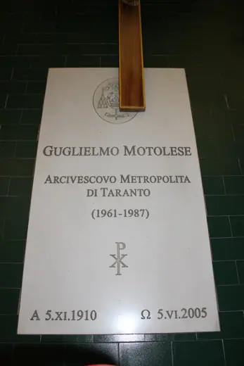 Photo 3: Exterior · Lapide tombale di Mons