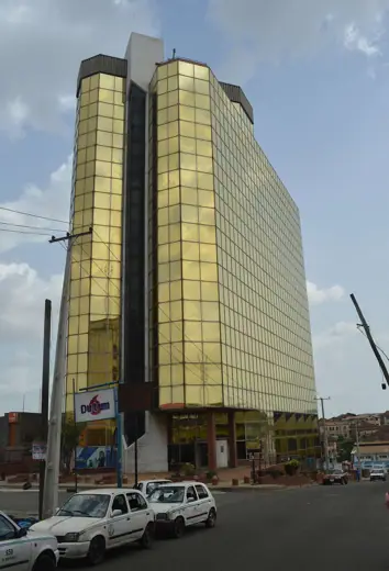 Photo 2: Exterior · Cocoa House, Liebu bye pass, Ibadan