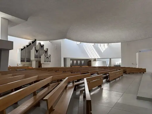 Photo 3: Interior