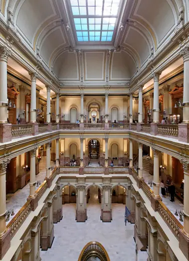 Photo 5: Interior