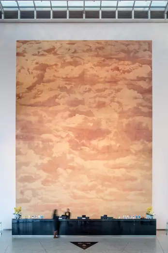 Photo 4: Interior · Kunstwerk "Wolkenvlies" des Künstlers Thomas Emde in der Lobby des Commerzbank-Hochhauses