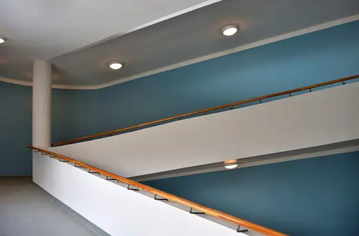 Photo 6: Interior