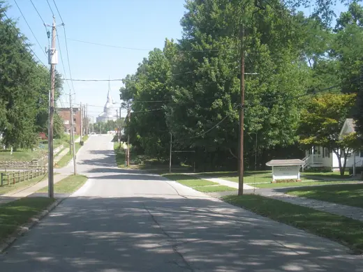 Photo 3: Exterior