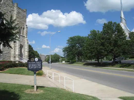 Photo 4: Exterior