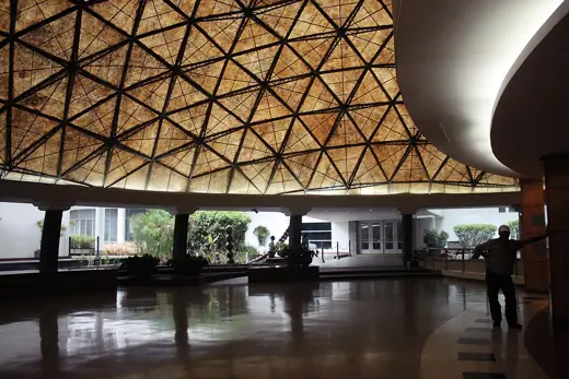 Photo 5: Interior