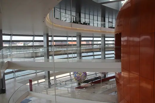 Photo 6: Interior