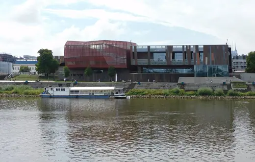 Photo 1: Exterior · Centrum Nauki Kopernik, barka Wynurzenie