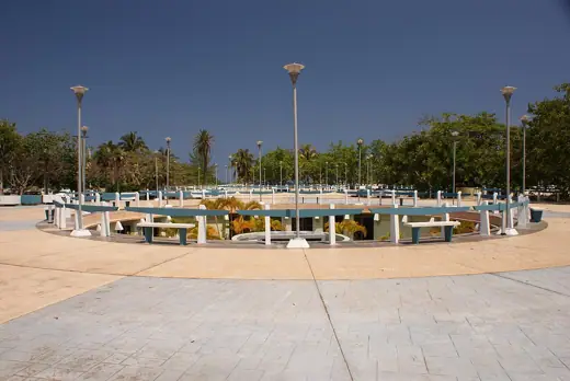 Photo 4: Exterior · Parque de las 8000 taquillas - Coppelia de Varadero